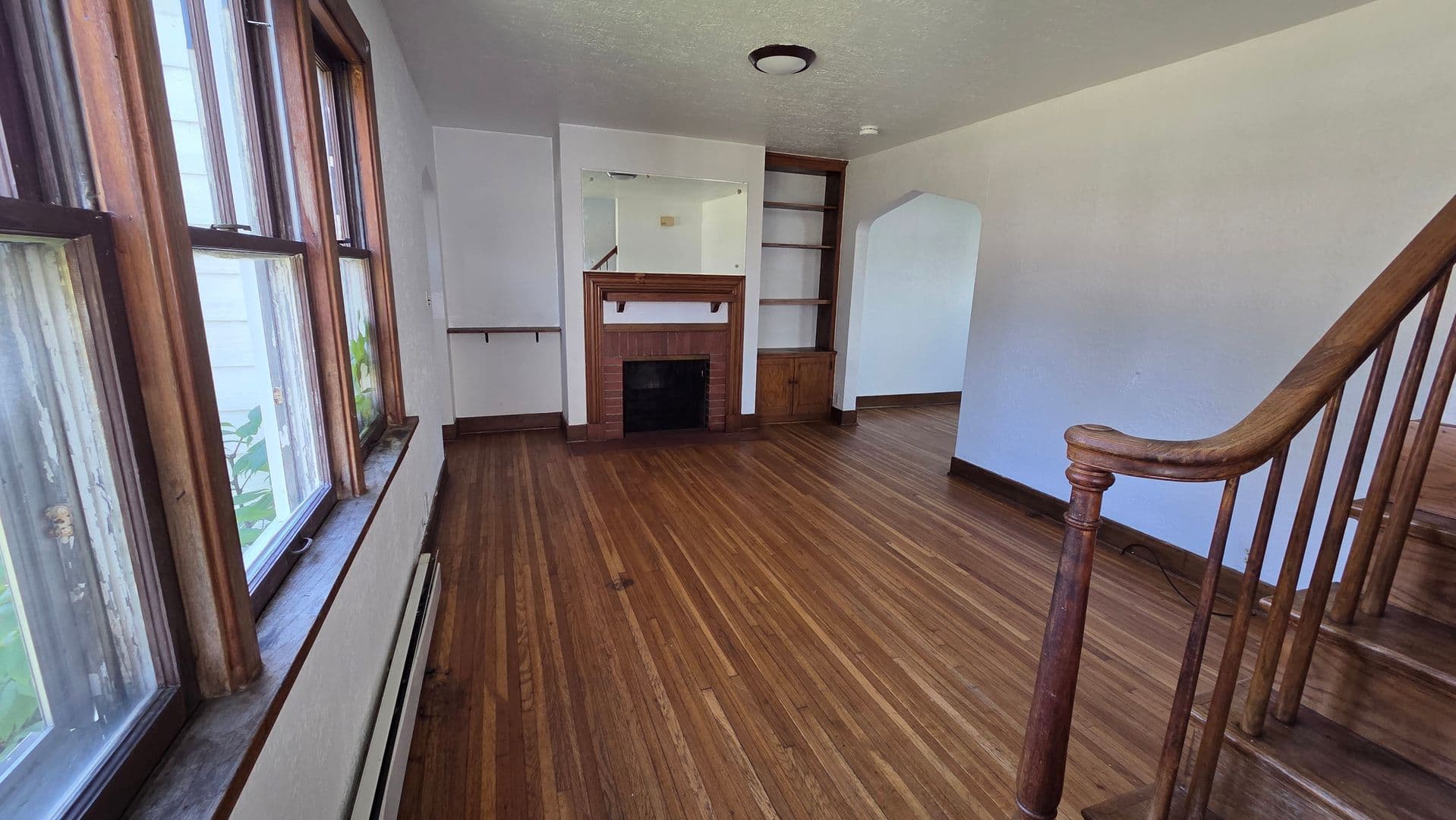 Austin House: 109 8th St NW