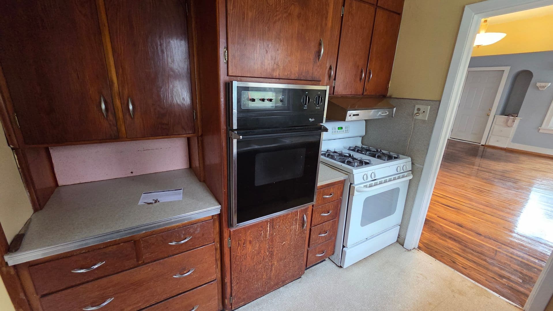 Austin House: 1301 E Oakland ave
