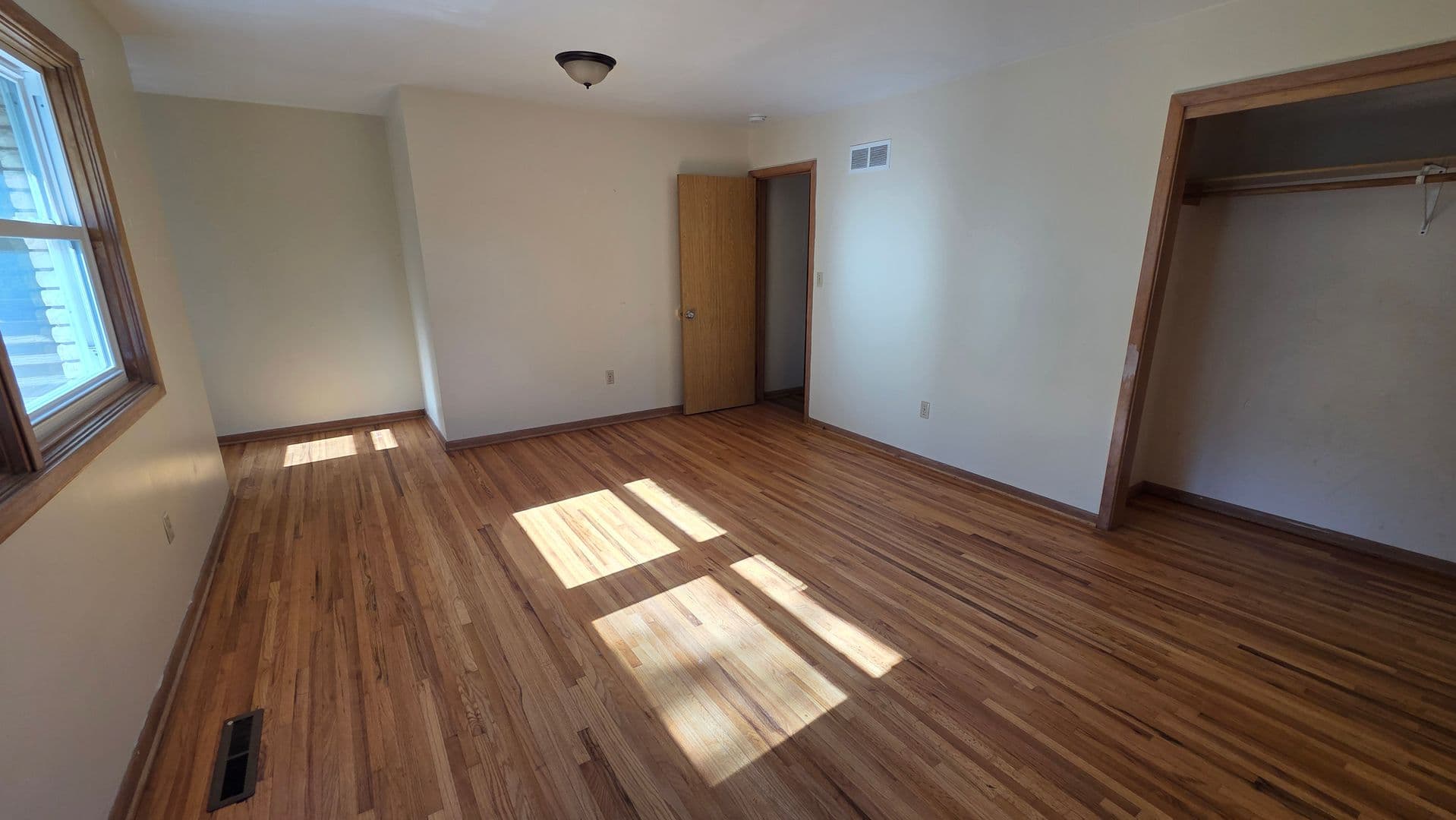 Austin Apartment: 601 1/2 13th Ave SE