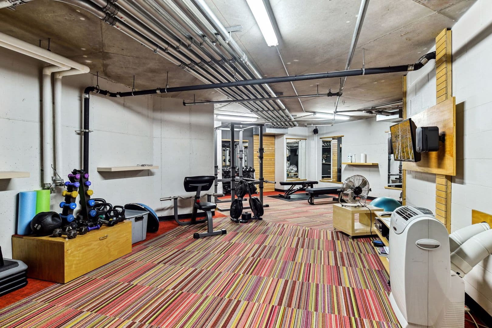 Minneapolis Condo: 317 Groveland Ave