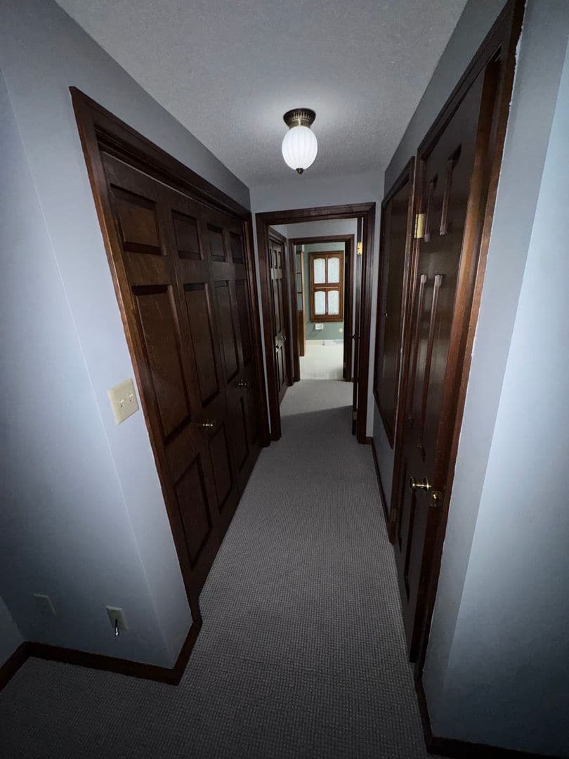 Rochester House: 517 6th Ave SW