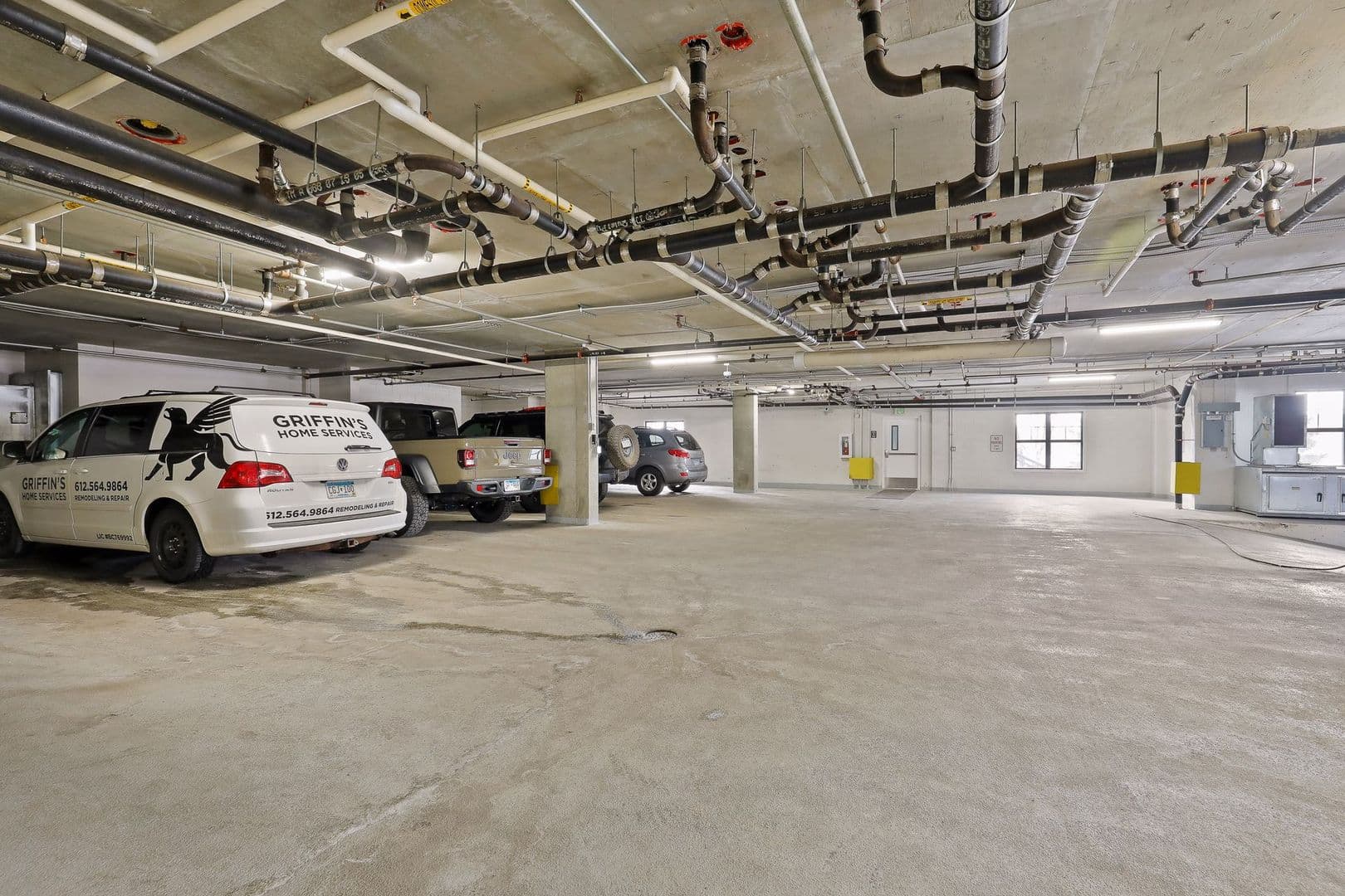 Minneapolis Condo: 317 Groveland Ave