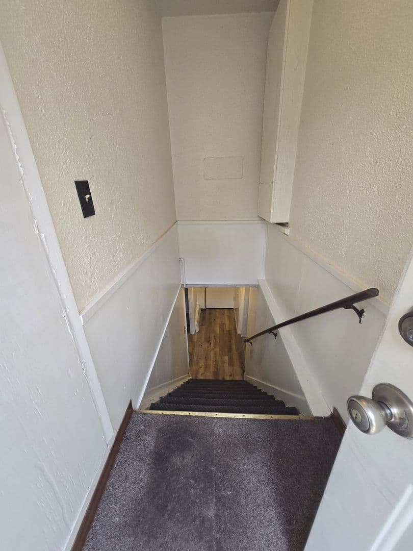 Rochester Apartment: 815 9th Ave SE - Apt #6