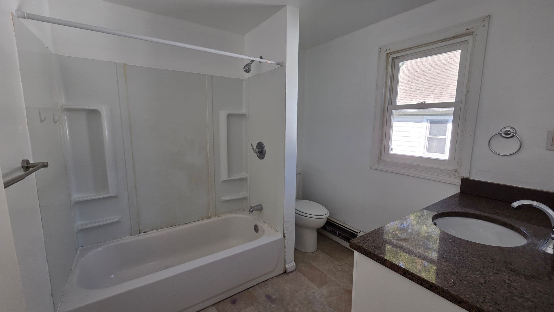 Austin House: 109 8th St NW