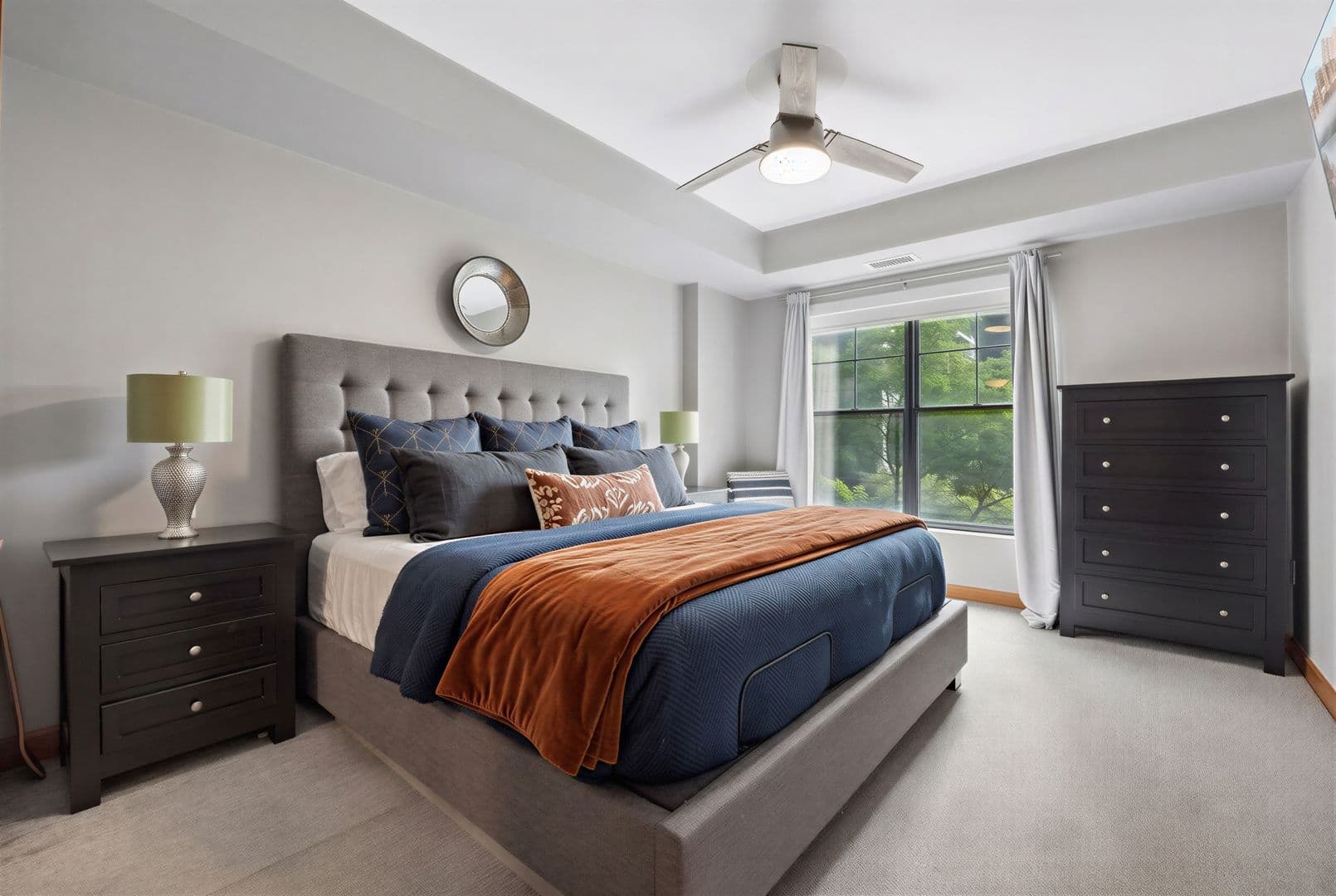 Minneapolis Condo: 317 Groveland Ave