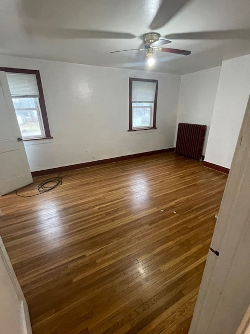 Austin House: 109 8th St NW