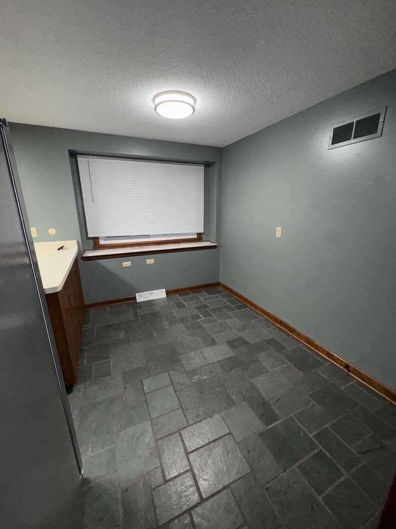 Rochester House: 517 6th Ave SW