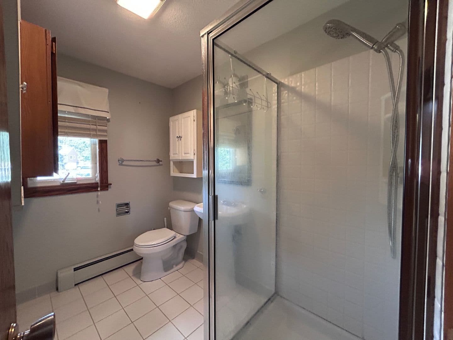 St Charles House: 669 E 14th St