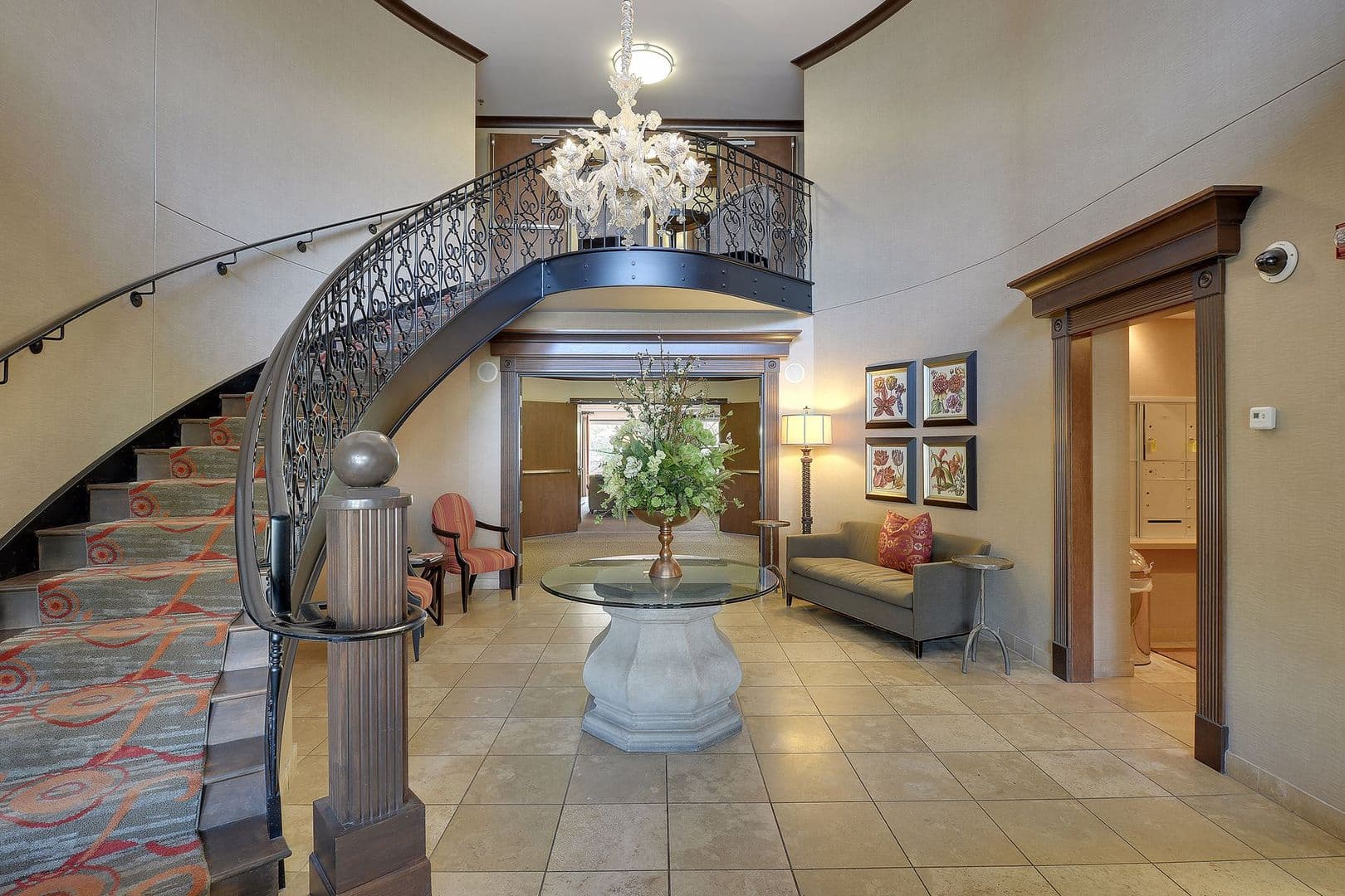 Minneapolis Condo: 317 Groveland Ave