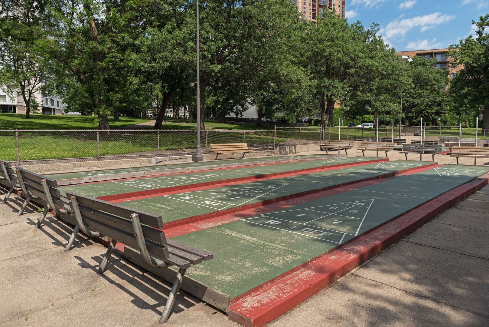 Minneapolis Condo: 317 Groveland Ave