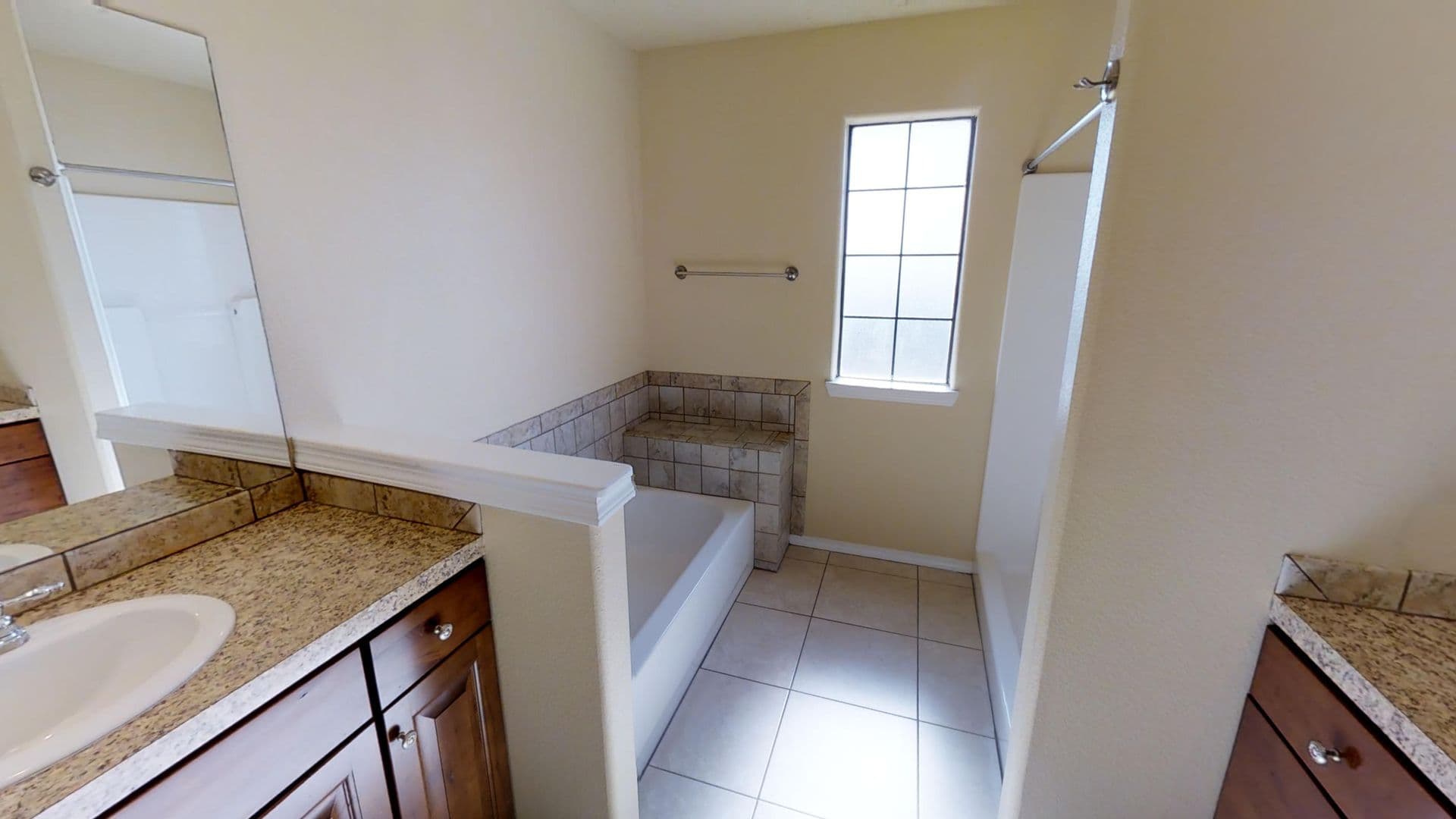 Portales House: 1374 Oakwood Cir
