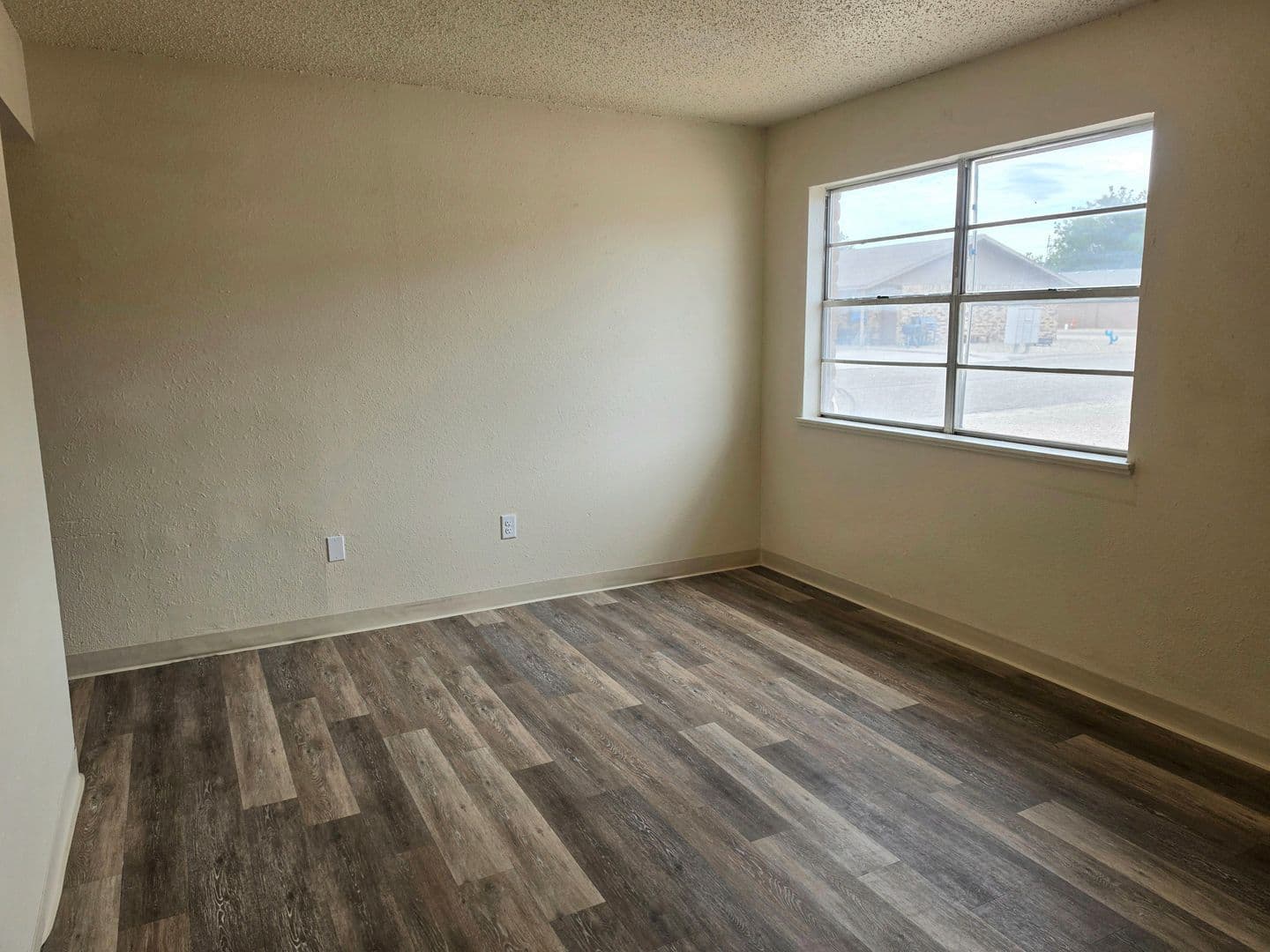 Portales Apartment: 1540 Arizona Dr