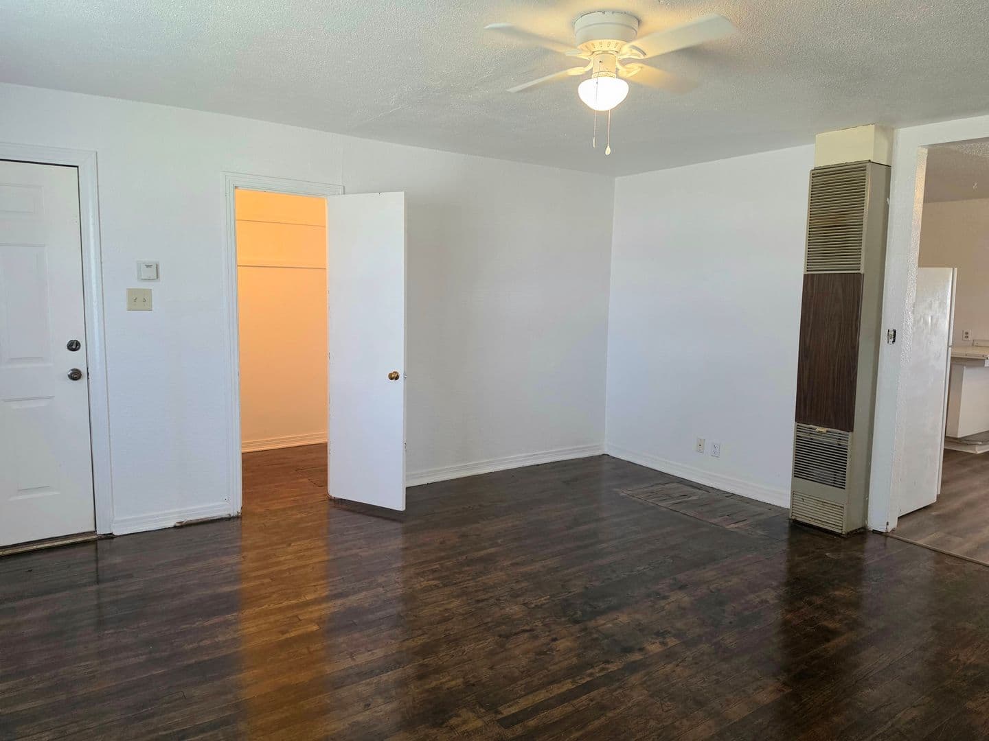 Portales House: 927 W 16th Ln