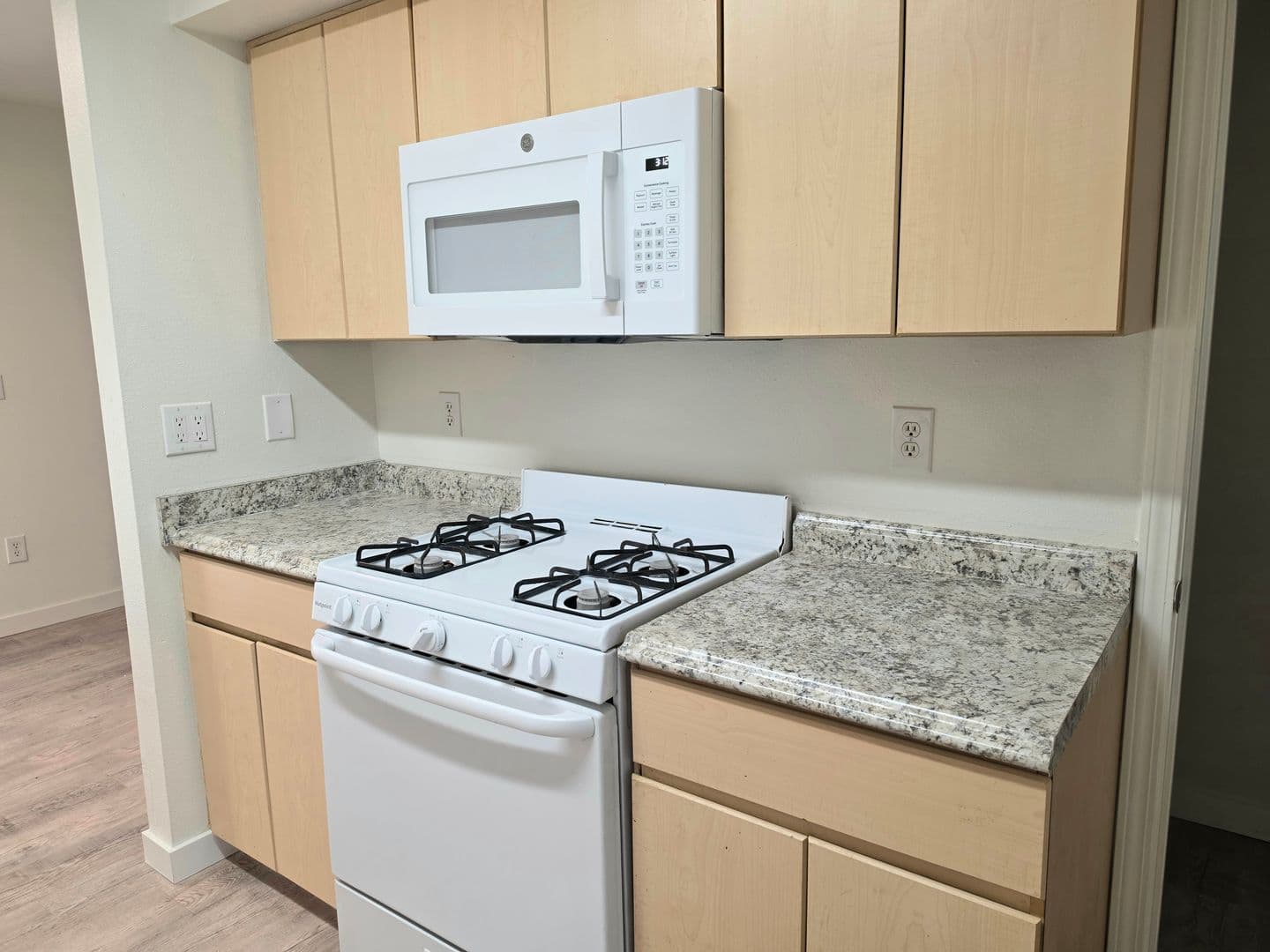 Texico Apartment: 412 Ave F - Unit # 402