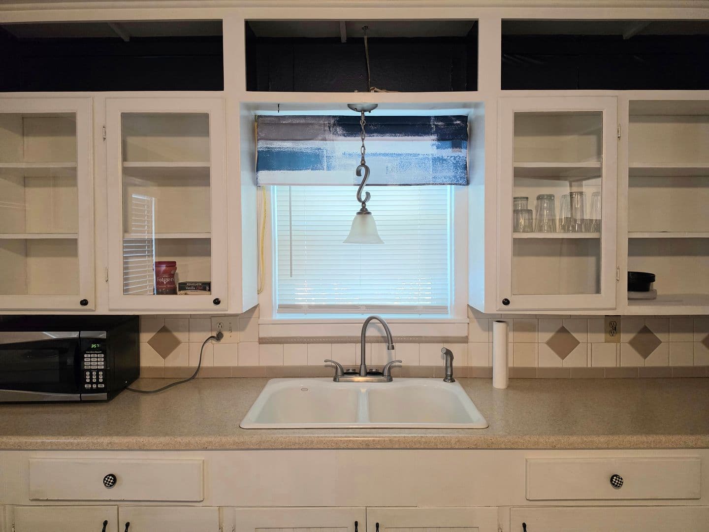 Portales House: 133 S Houston
