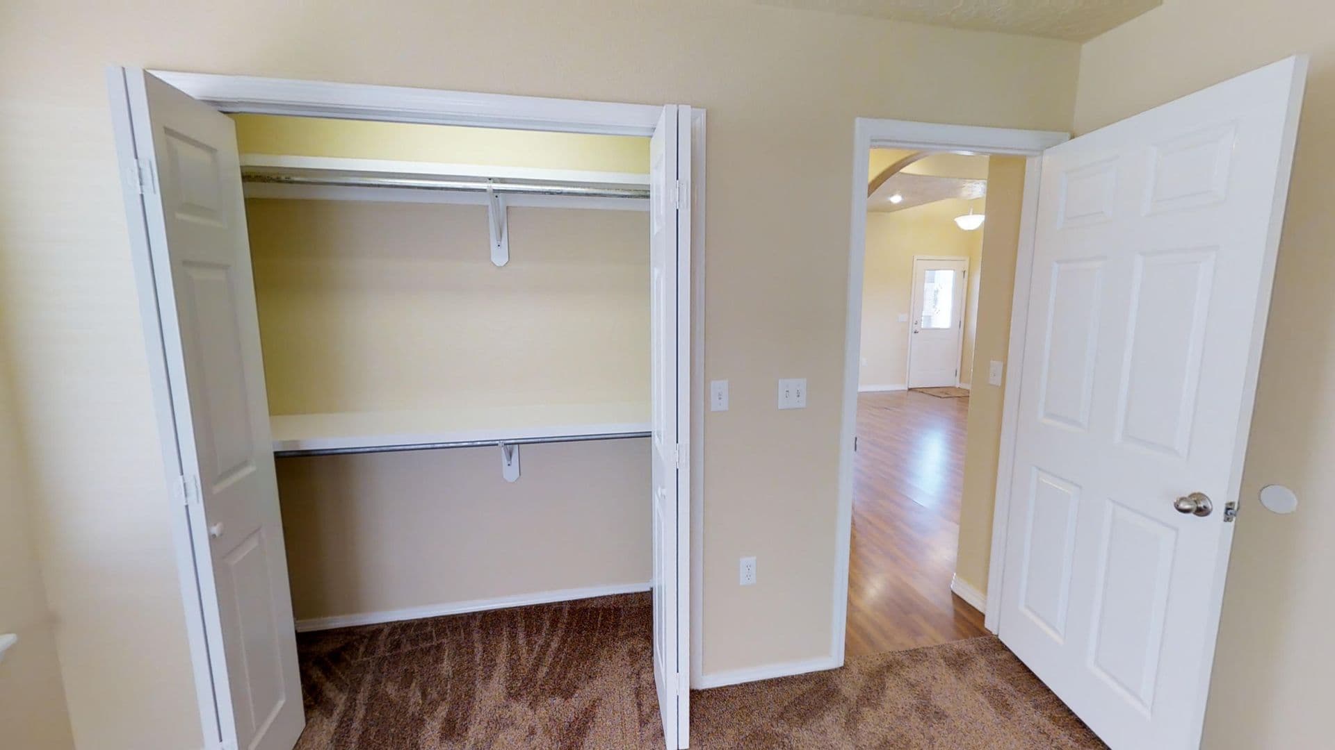 Portales House: 1374 Oakwood Cir