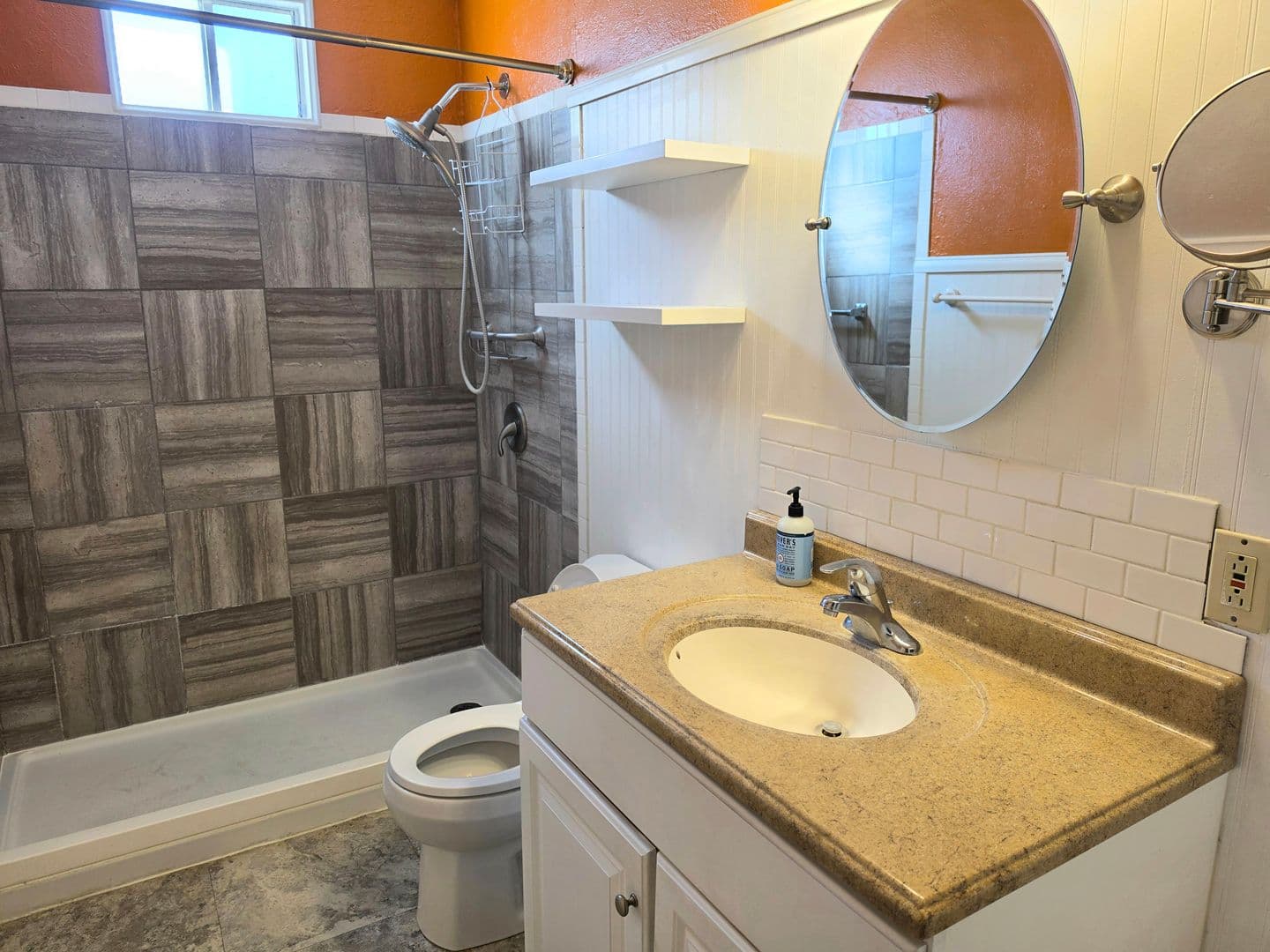 Portales House: 133 S Houston