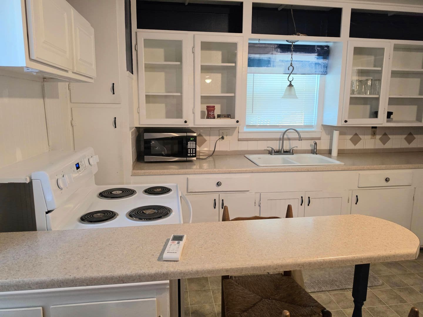 Portales House: 133 S Houston