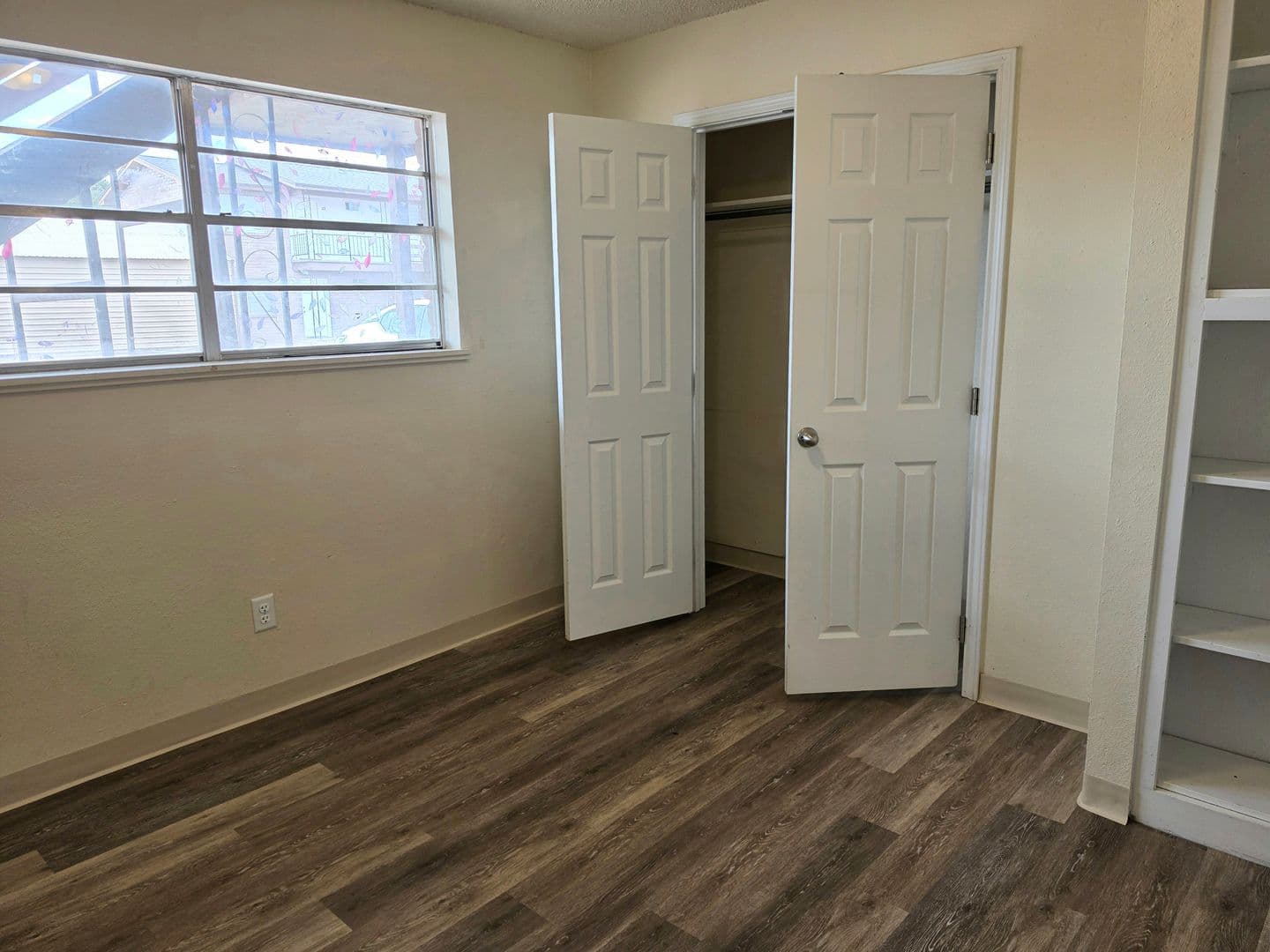 Portales Apartment: 1540 Arizona Dr