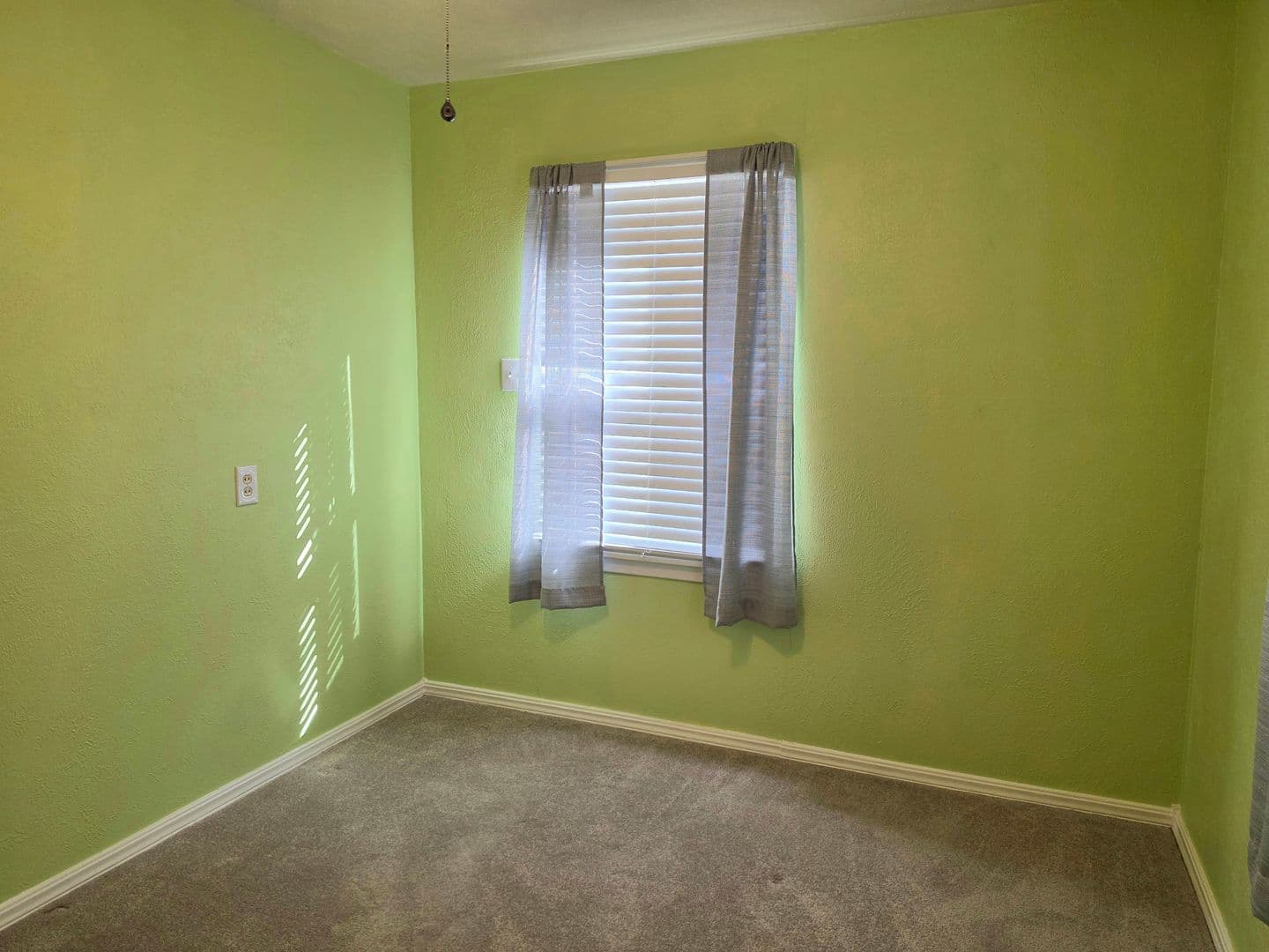 Portales House: 133 S Houston