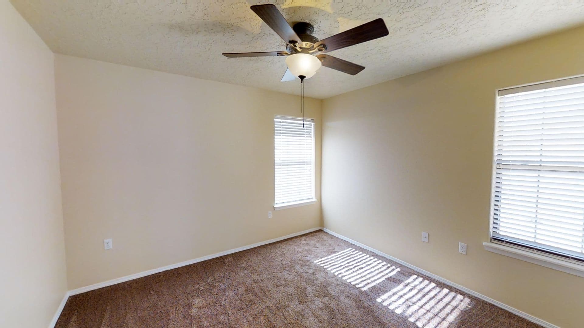 Portales House: 1374 Oakwood Cir