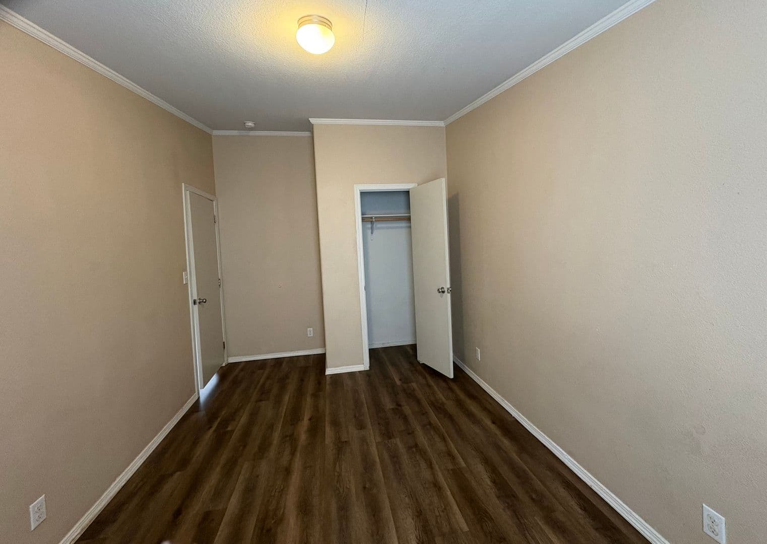 Portales Apartment: 333 E Lime St