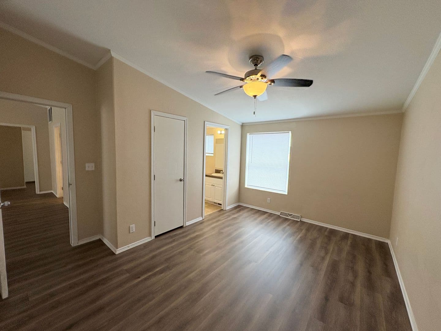 Portales Apartment: 333 E Lime St