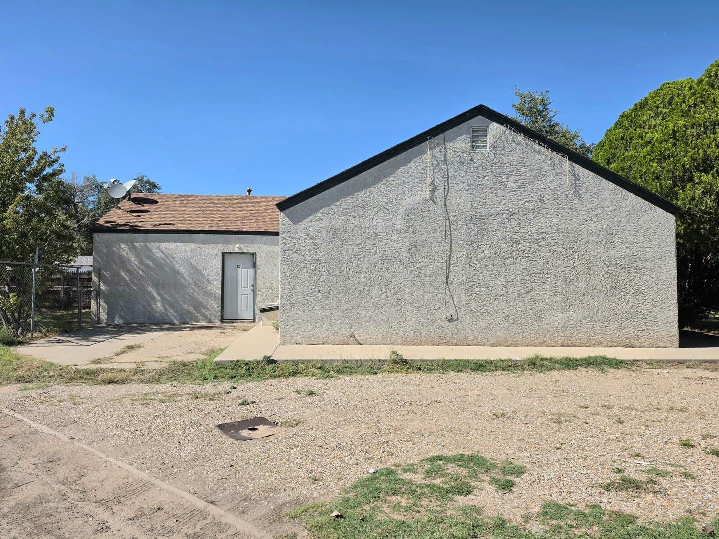 Portales House: 912 S Avenue B