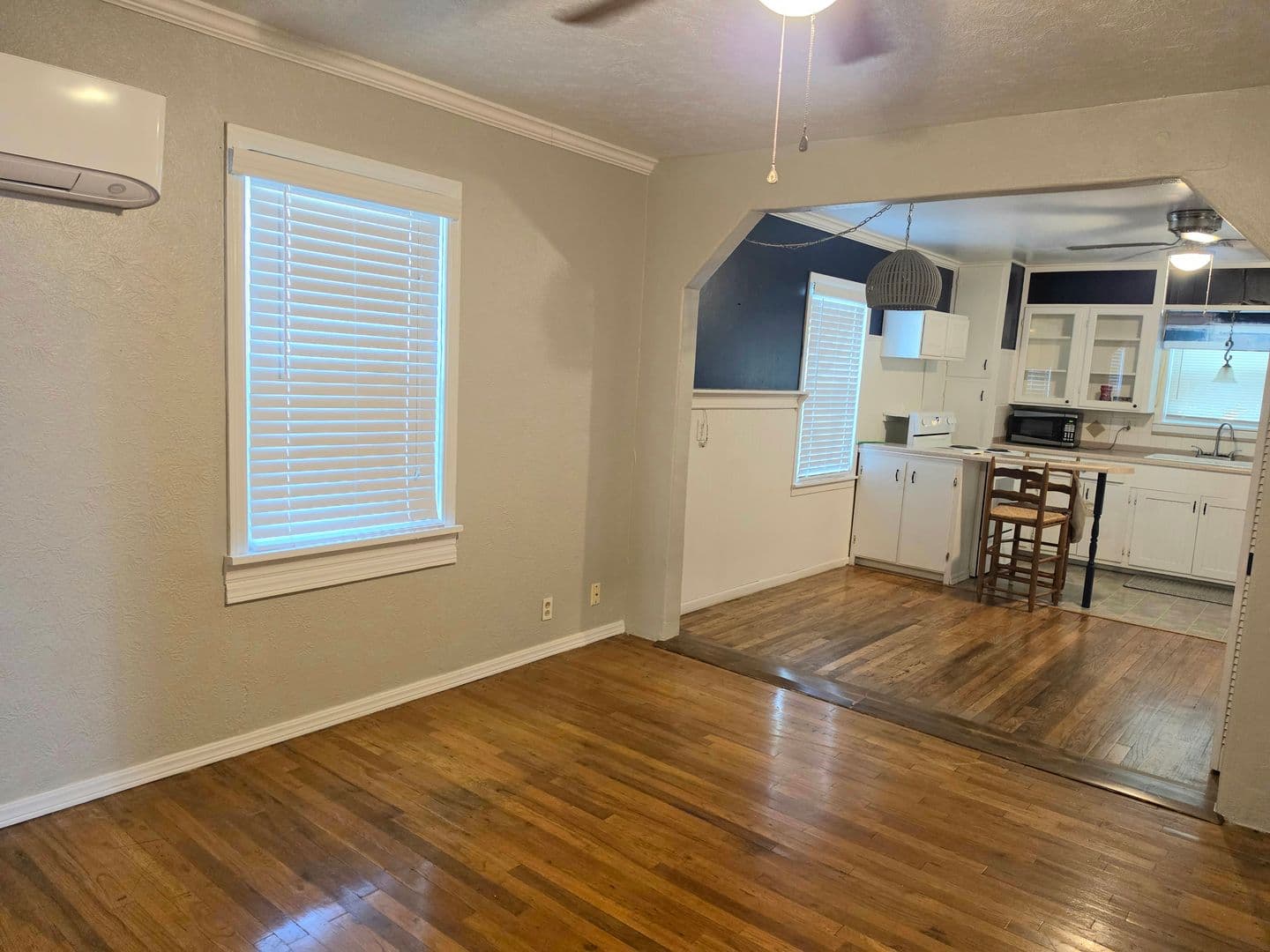 Portales House: 133 S Houston