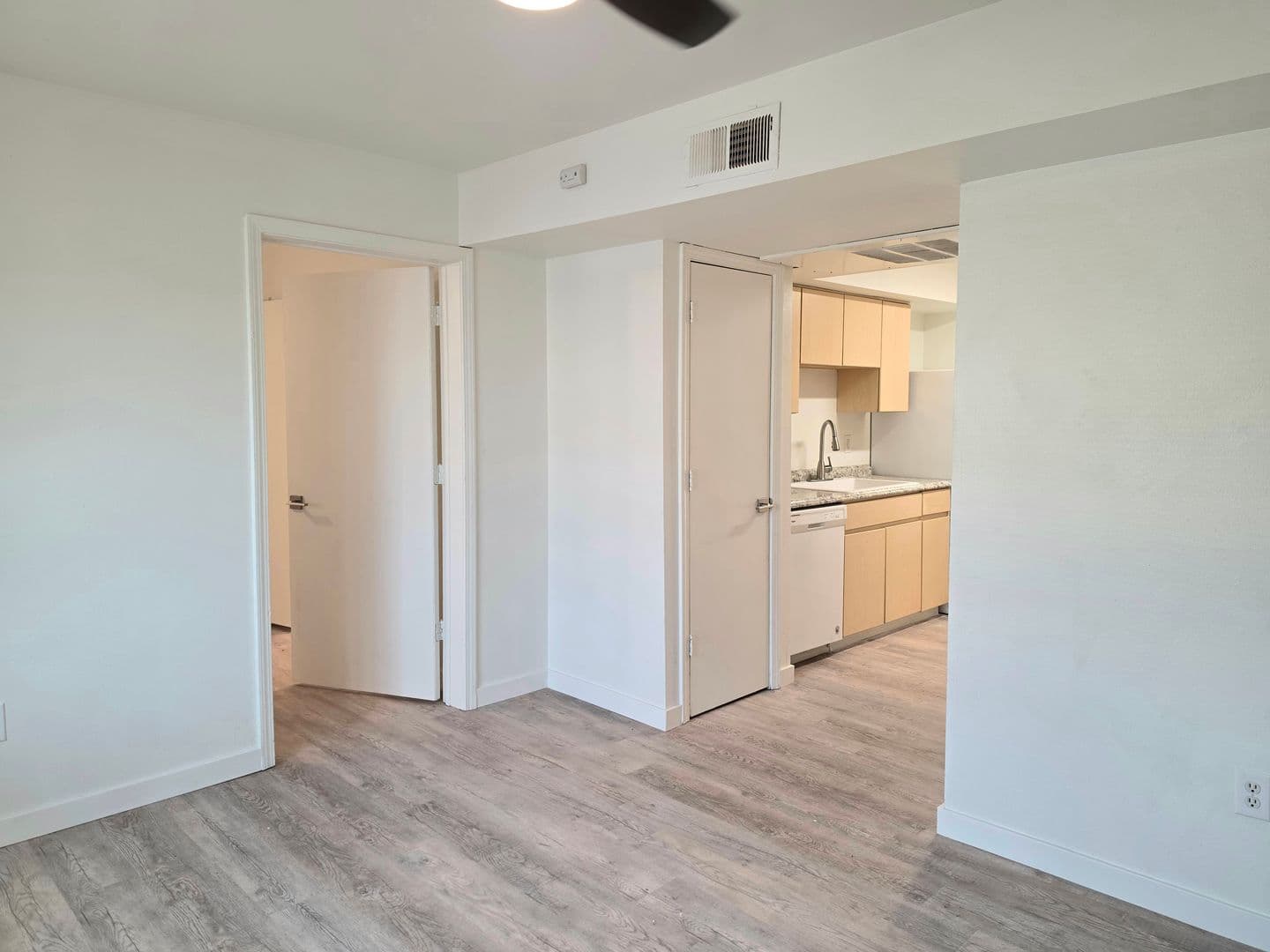 Texico Apartment: 412 Ave F - Unit # 402