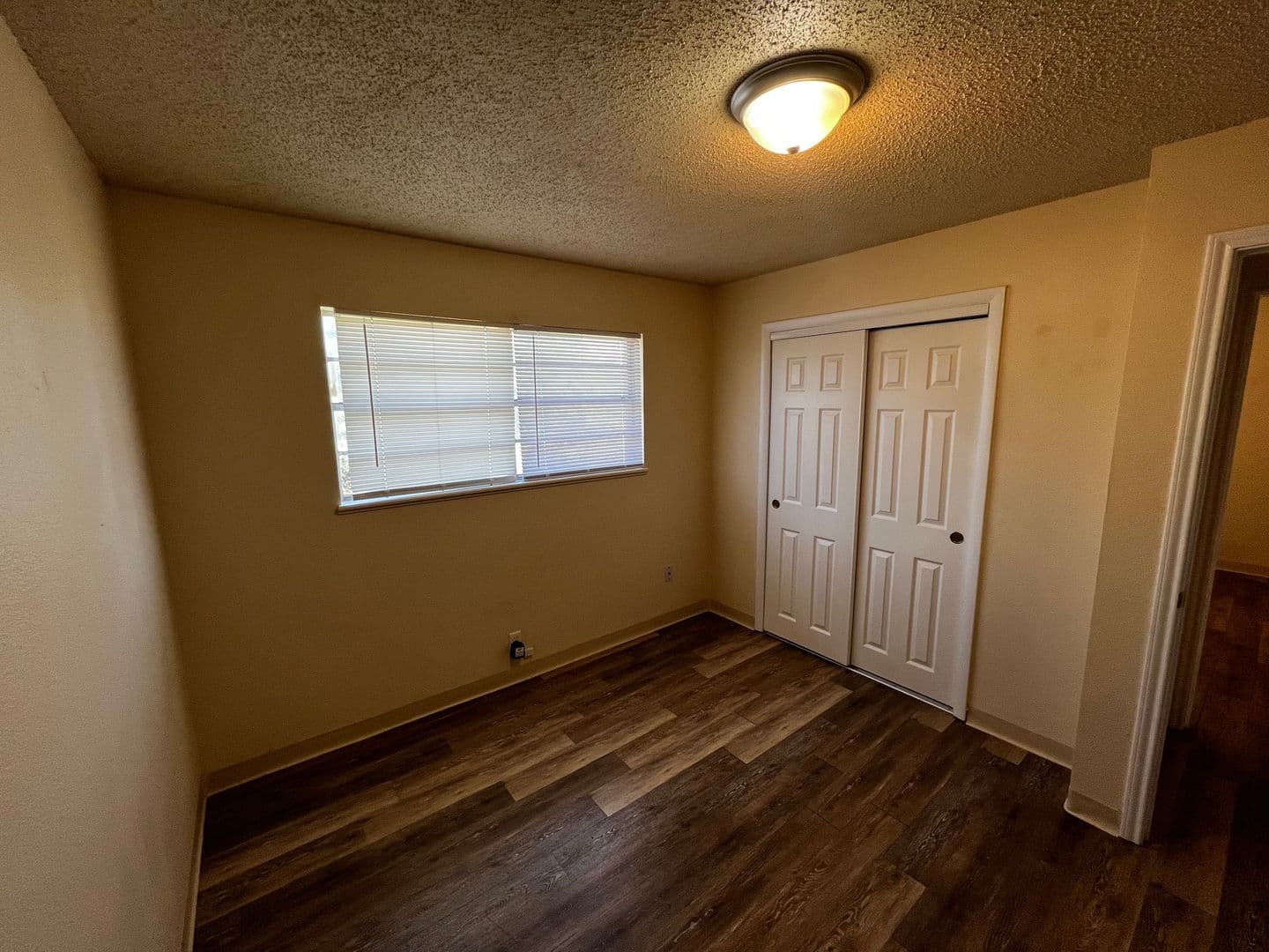 Portales Apartment: 1550 Arizona Dr