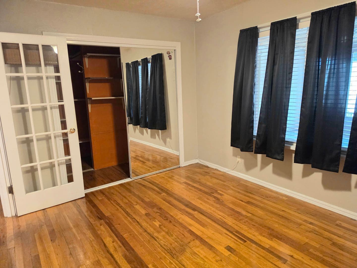 Portales House: 133 S Houston
