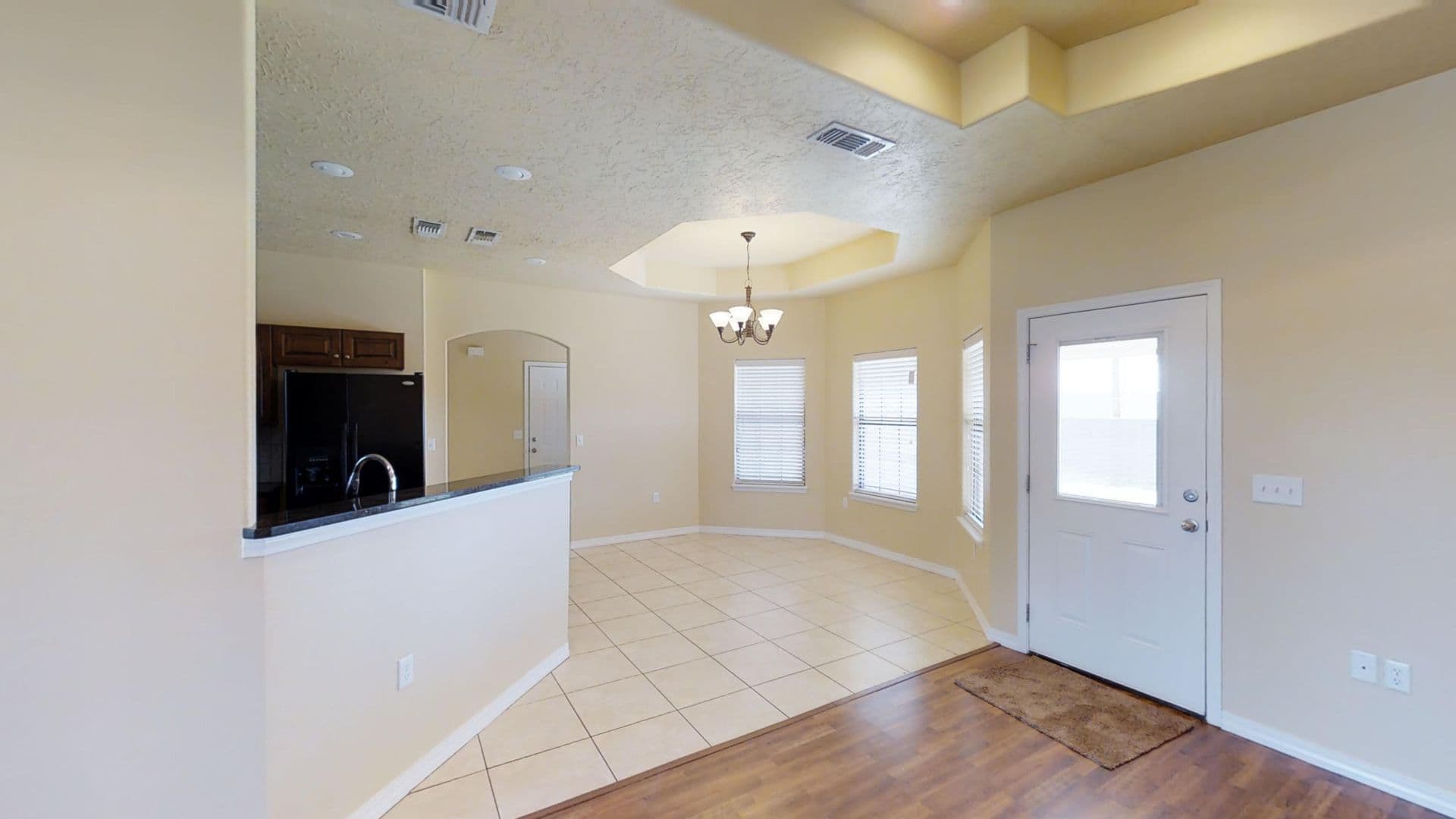 Portales House: 1374 Oakwood Cir