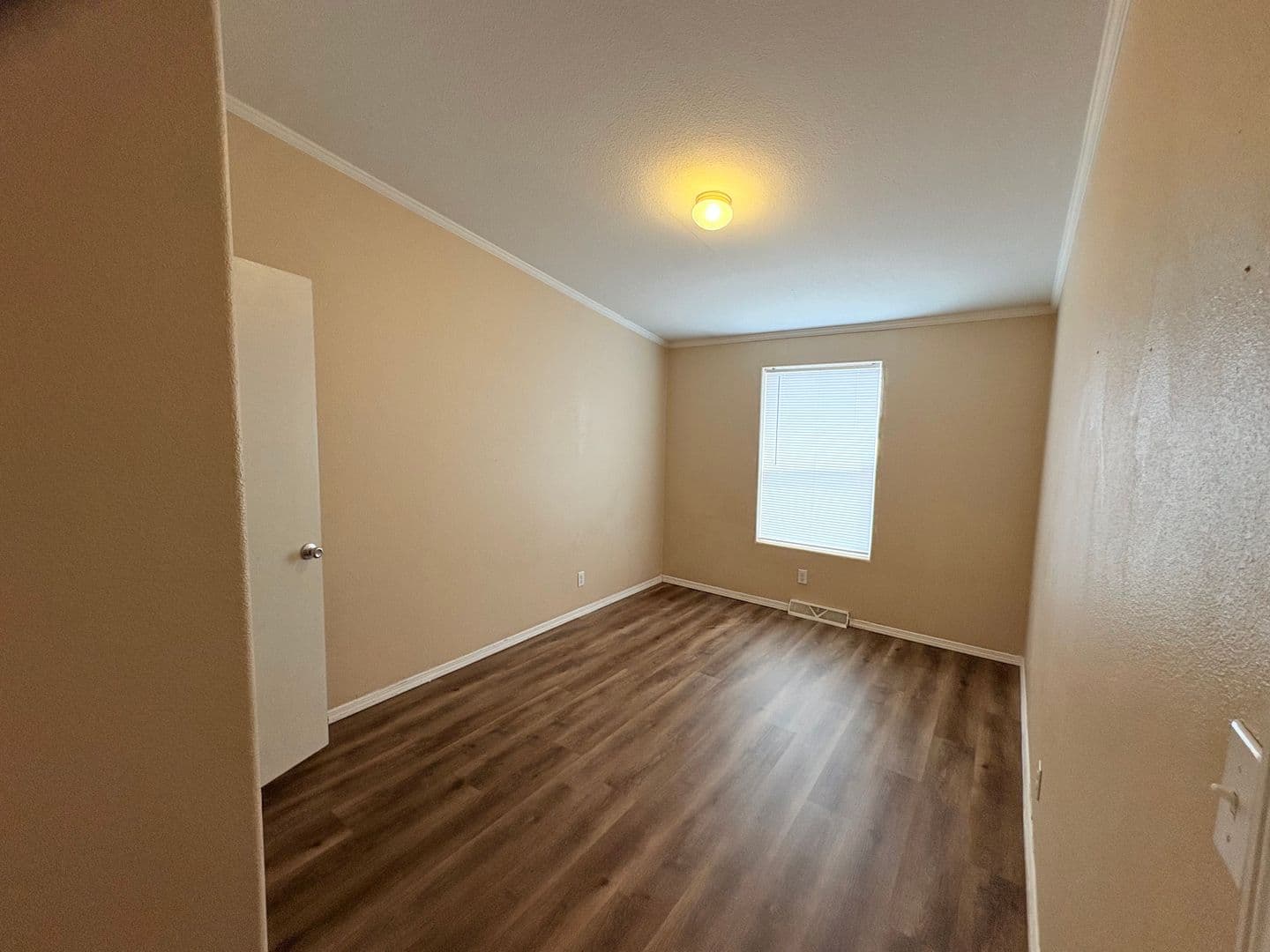 Portales Apartment: 333 E Lime St