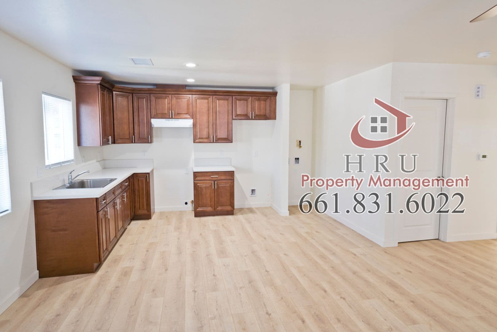 Bakersfield Apartment: 107-109 Woodrow Ave.