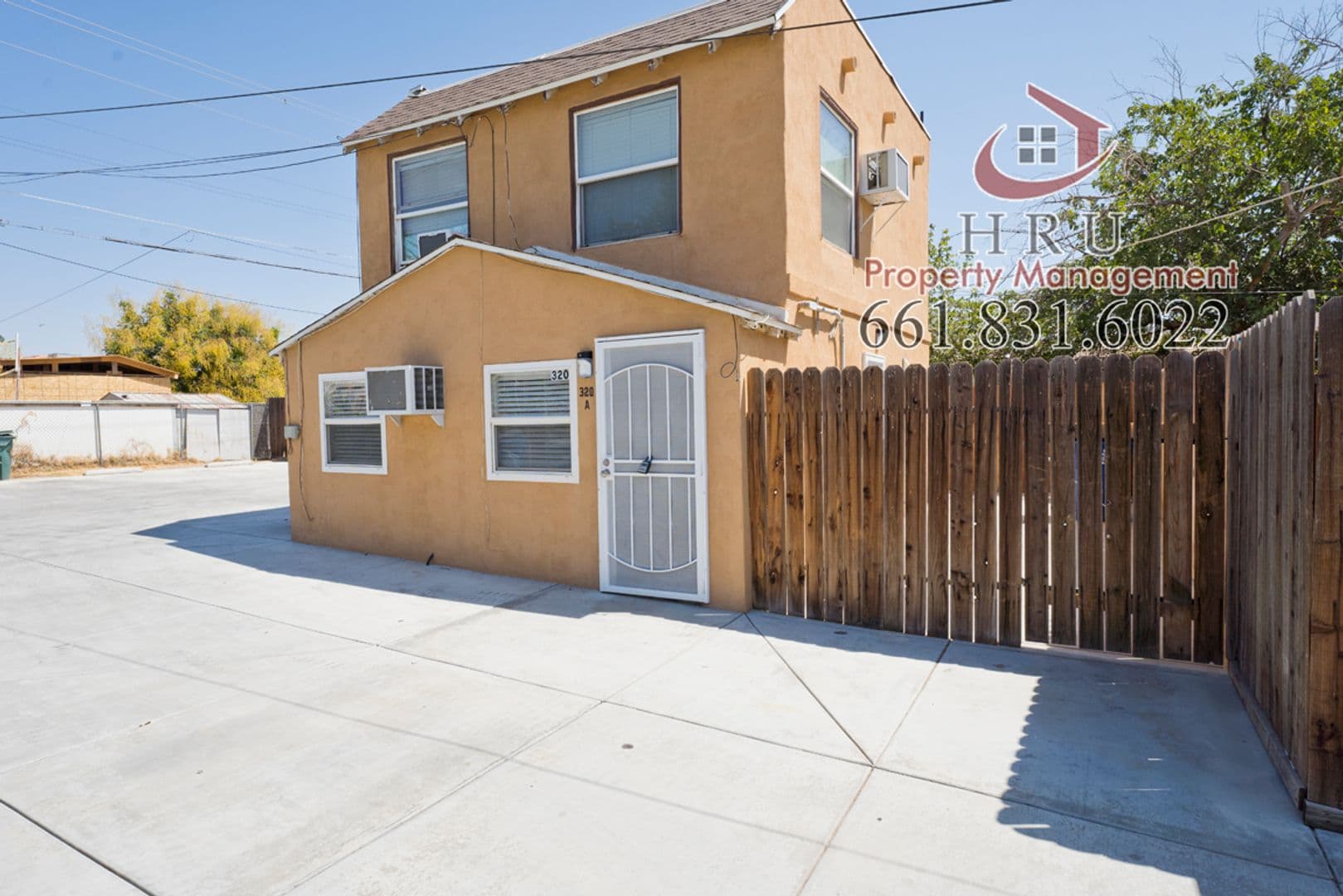 Bakersfield Apartment: 318 Highland Dr