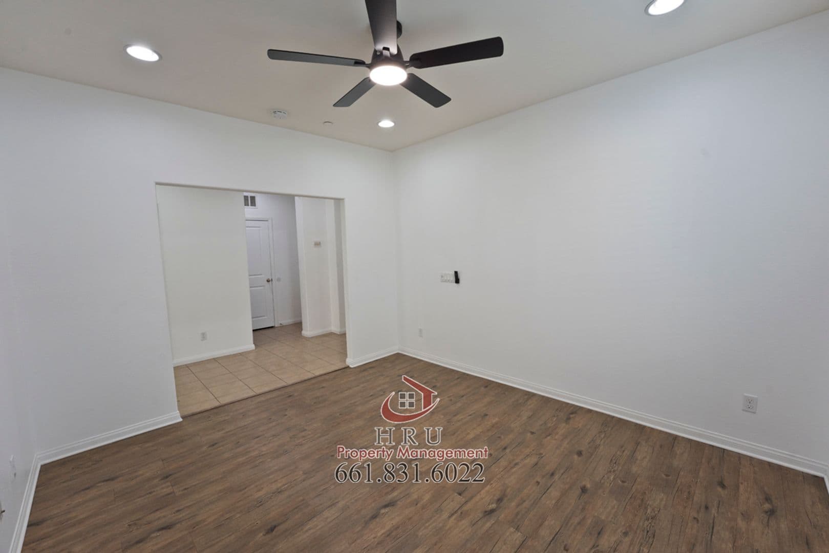 Bakersfield House: 10413 Sirretta Peak Pl.