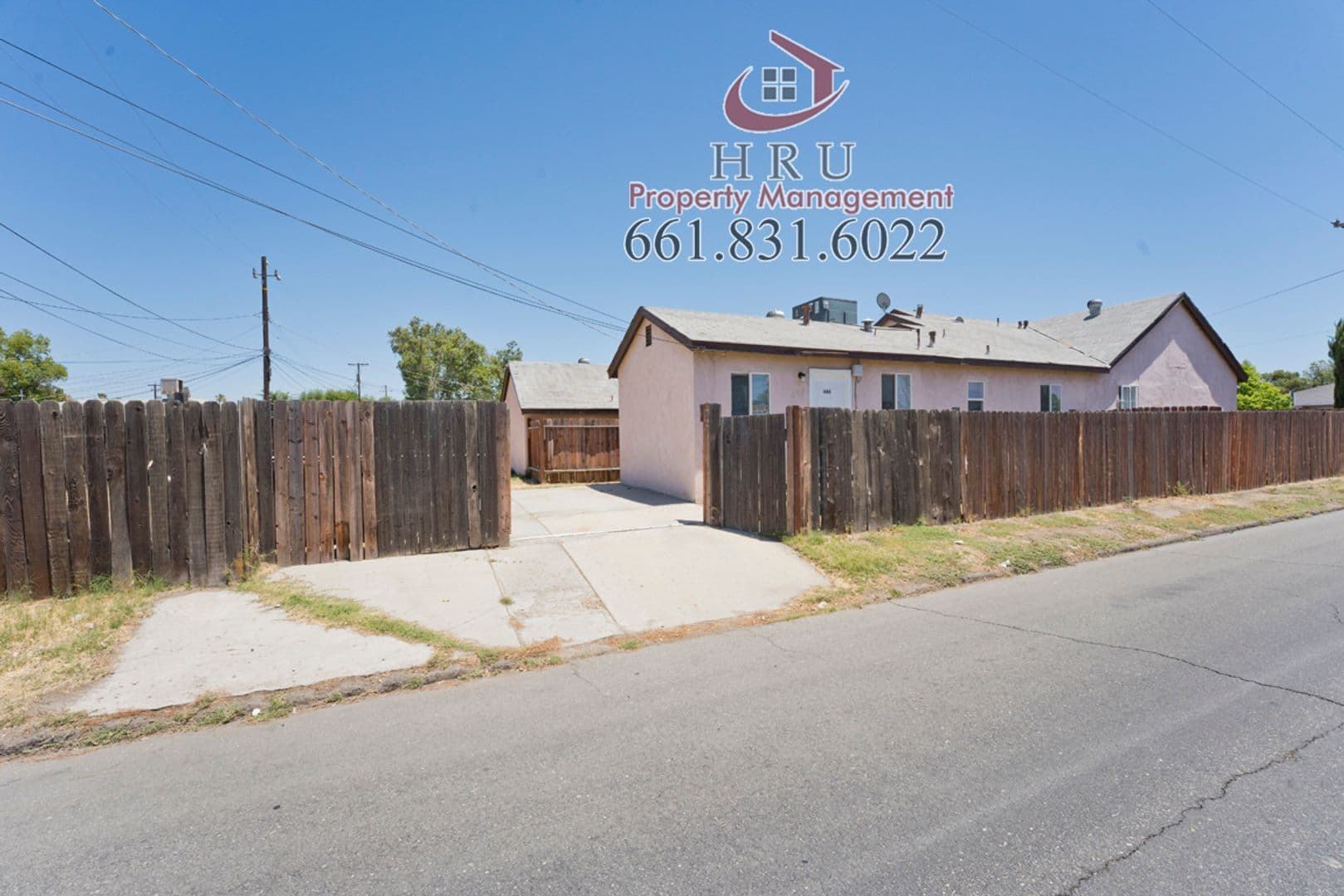 Bakersfield Apartment: 1616 El Ralfo Dr.