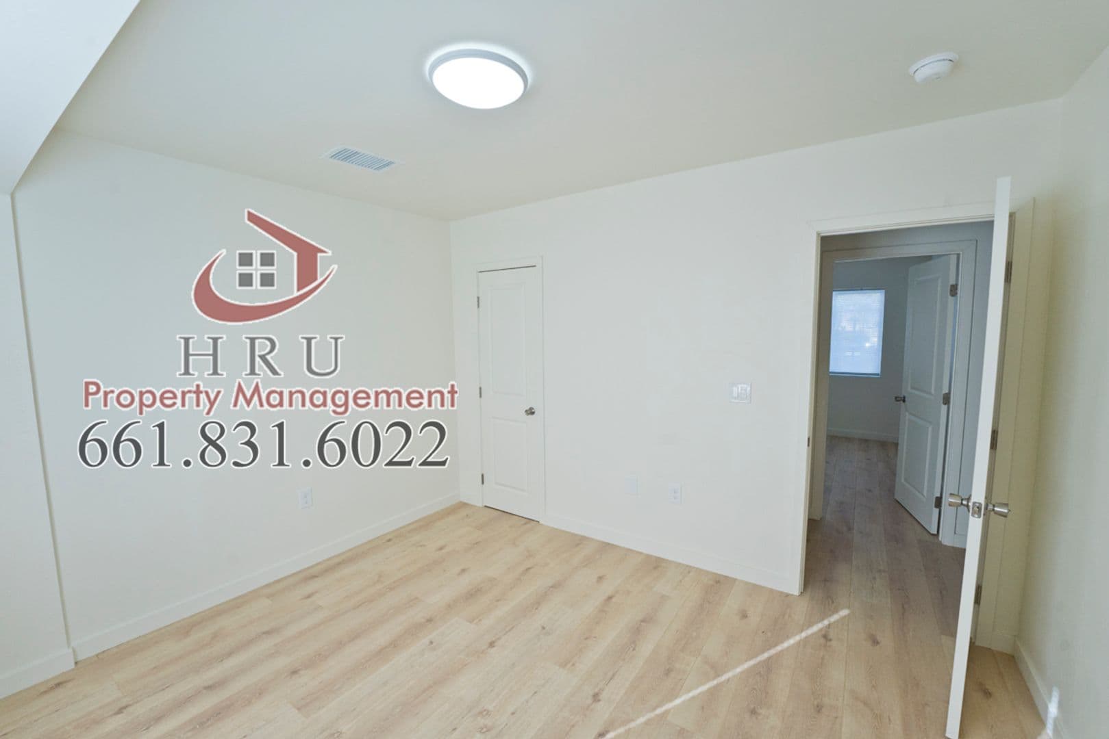 Bakersfield Apartment: 107-109 Woodrow Ave.