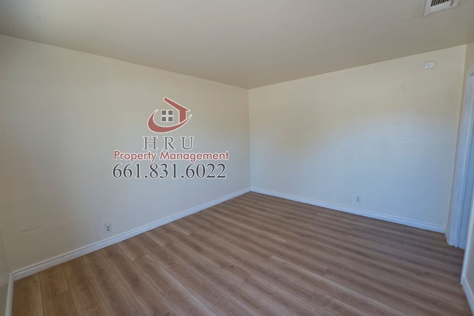 Bakersfield Apartment: 1616 El Ralfo Dr.