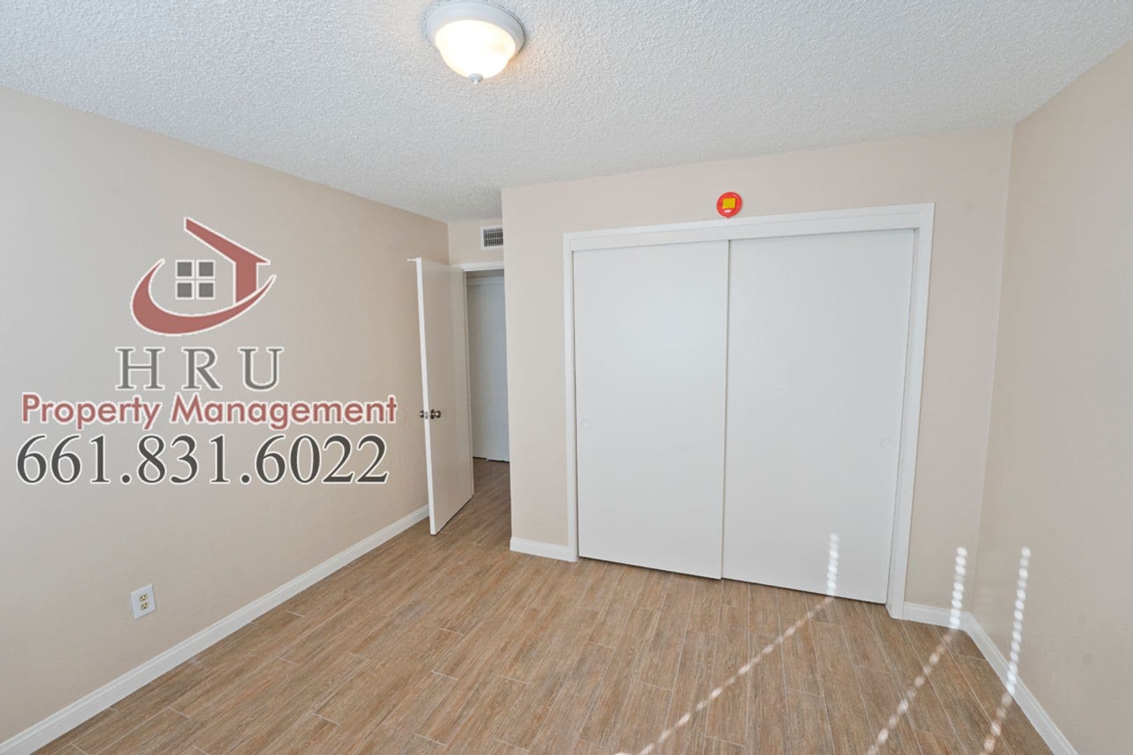 Bakersfield House: 4613 Parkwood Ct.