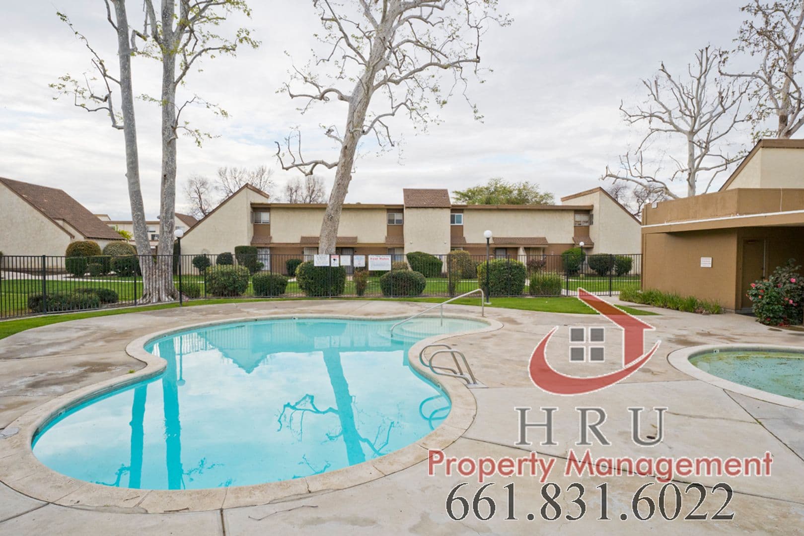 Bakersfield Townhome: 1001 Valhalla Dr Apt A