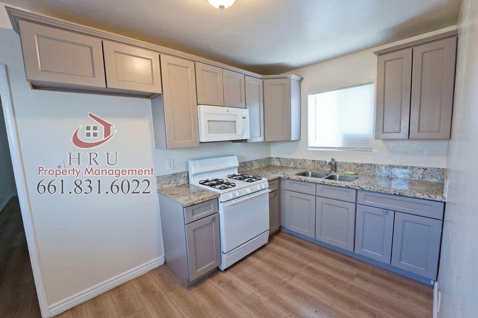 Bakersfield Apartment: 1616 El Ralfo Dr.