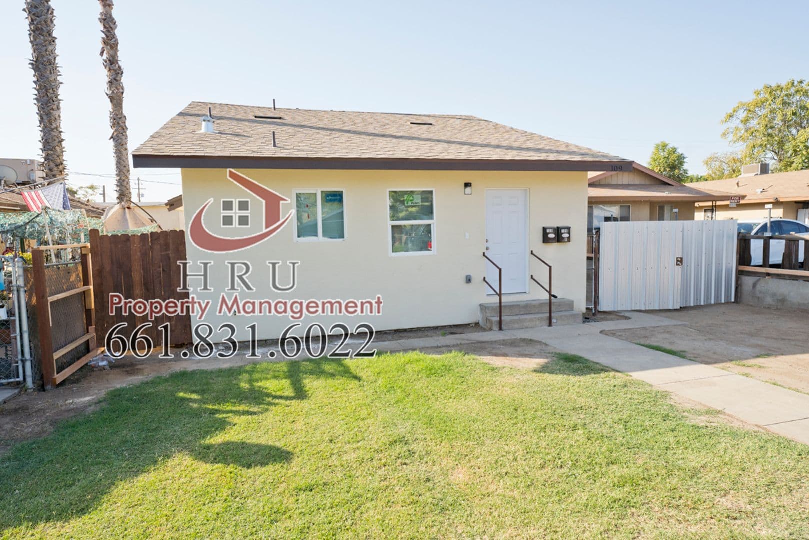 Bakersfield Apartment: 107-109 Woodrow Ave.