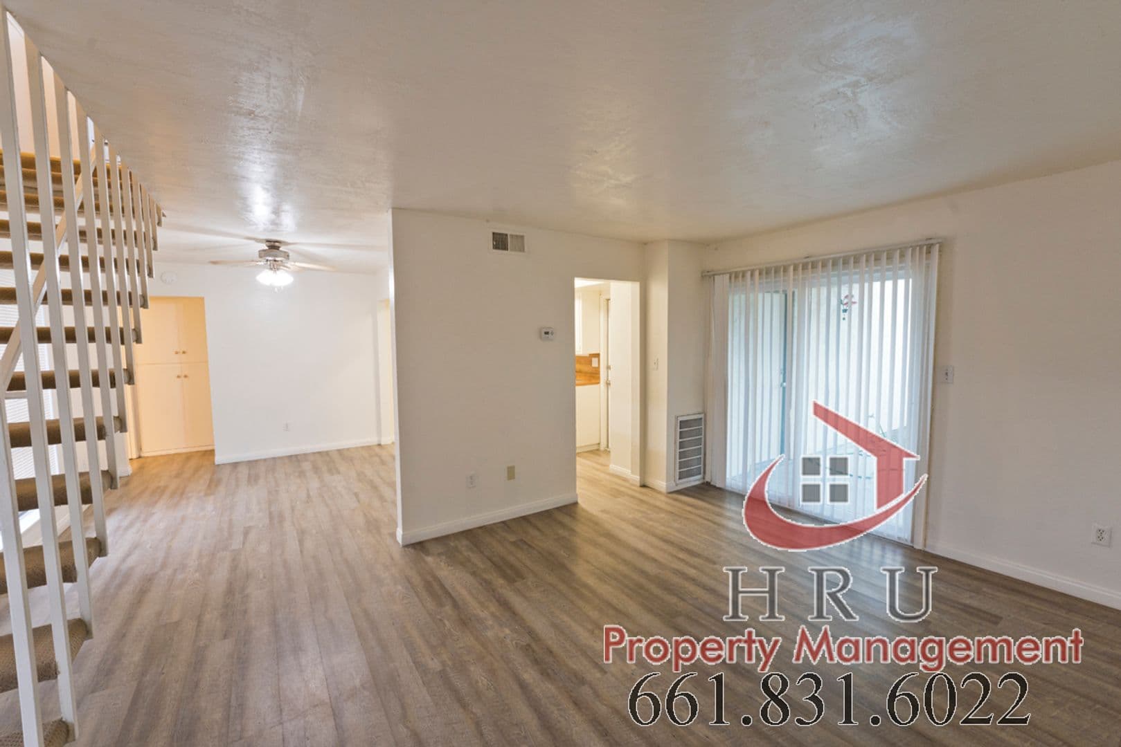 Bakersfield Townhome: 1001 Valhalla Dr Apt A