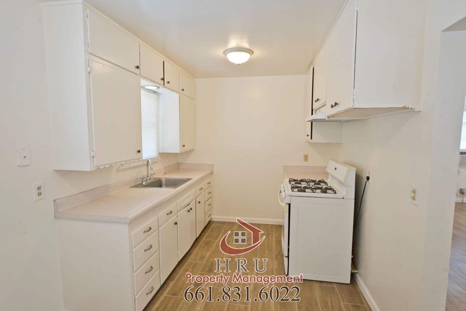 Bakersfield Apartment: 6318 Almond Dr.
