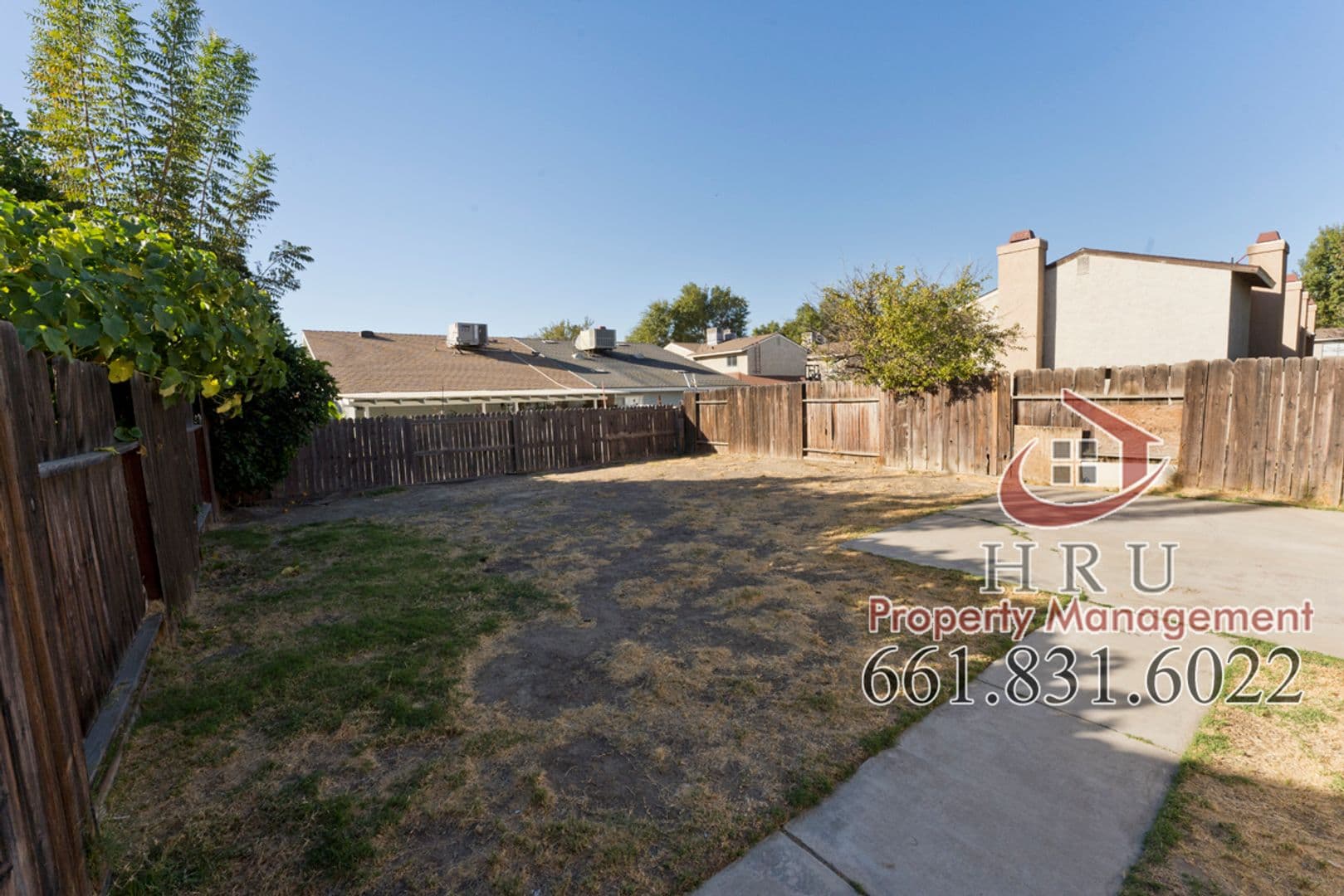 Bakersfield House: 4613 Parkwood Ct.