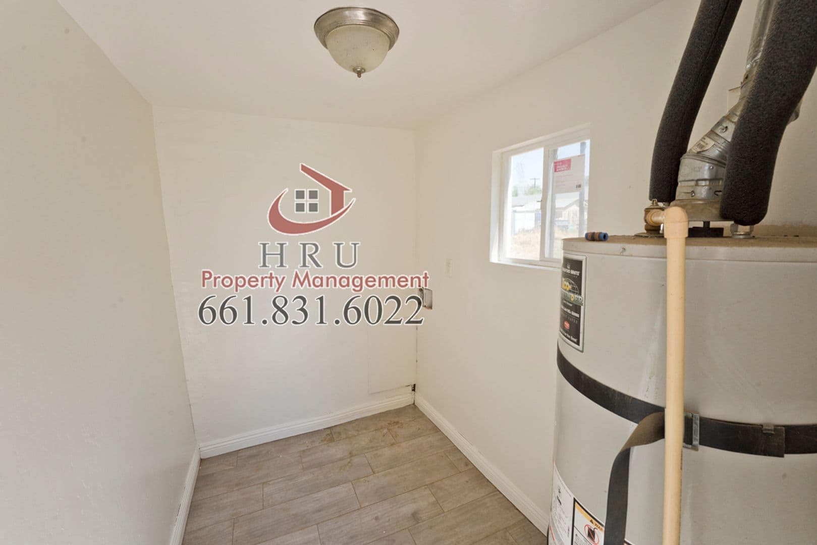 Bakersfield Apartment: 318 Highland Dr