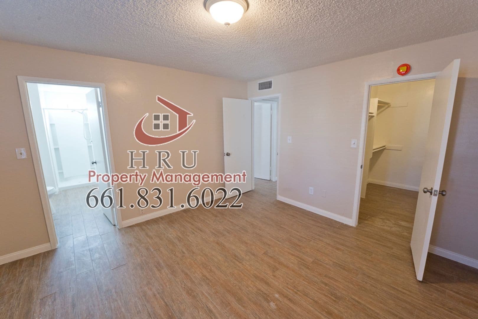 Bakersfield House: 4613 Parkwood Ct.