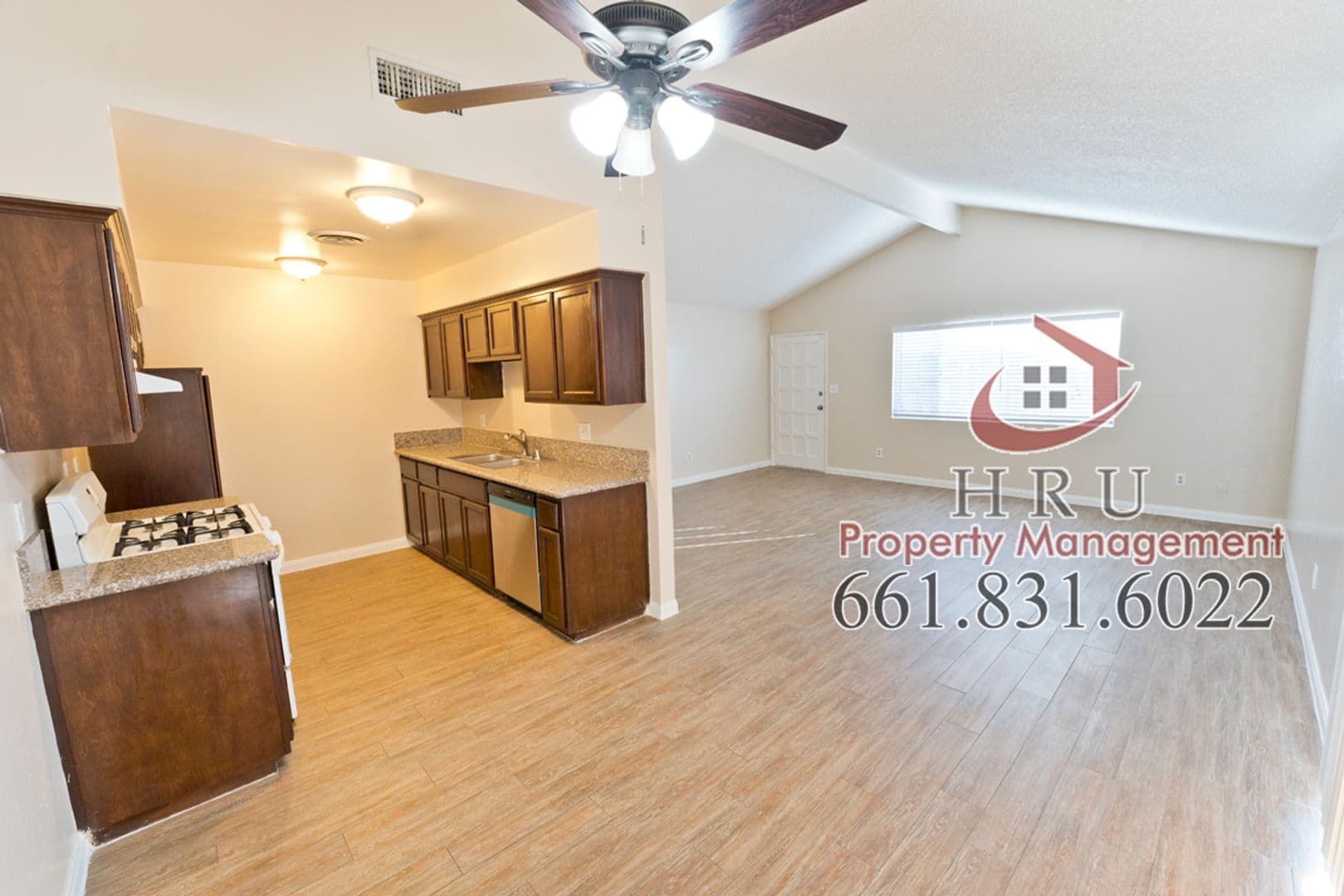 Bakersfield House: 4613 Parkwood Ct.